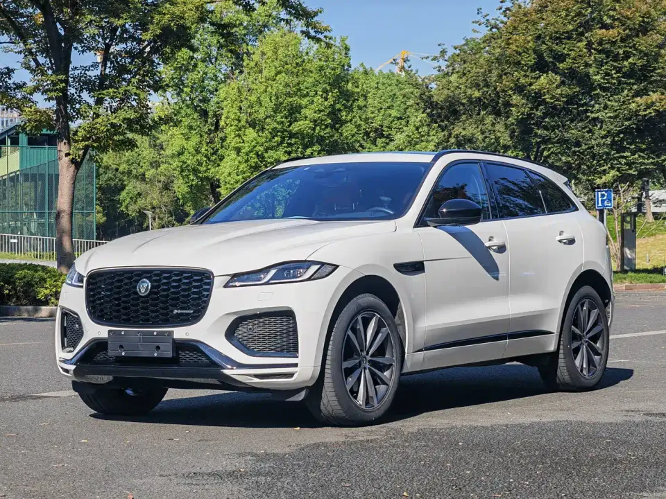 Jaguar F-PACE P250 R-Dynamic SE 2024