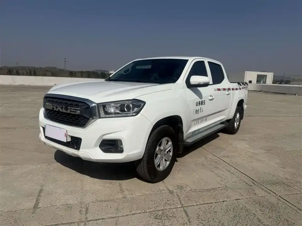 SAIC Maxus Maxus T70 2.0T Diesel Automatic 4WD Luxury Standard Box High Chassis 2023