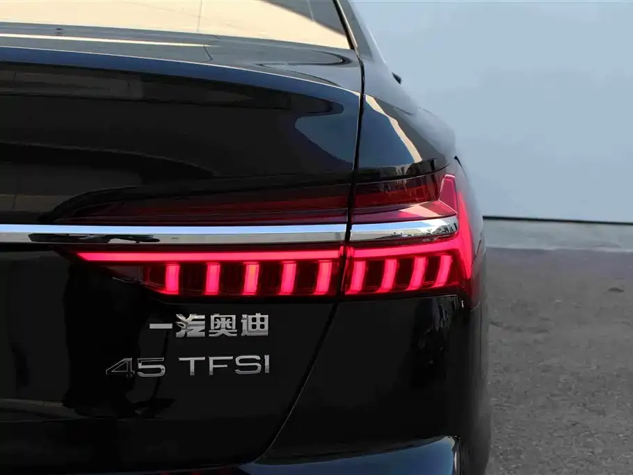 Audi A6L 45 TFSI Premium Dynamic 2024 — фото 6