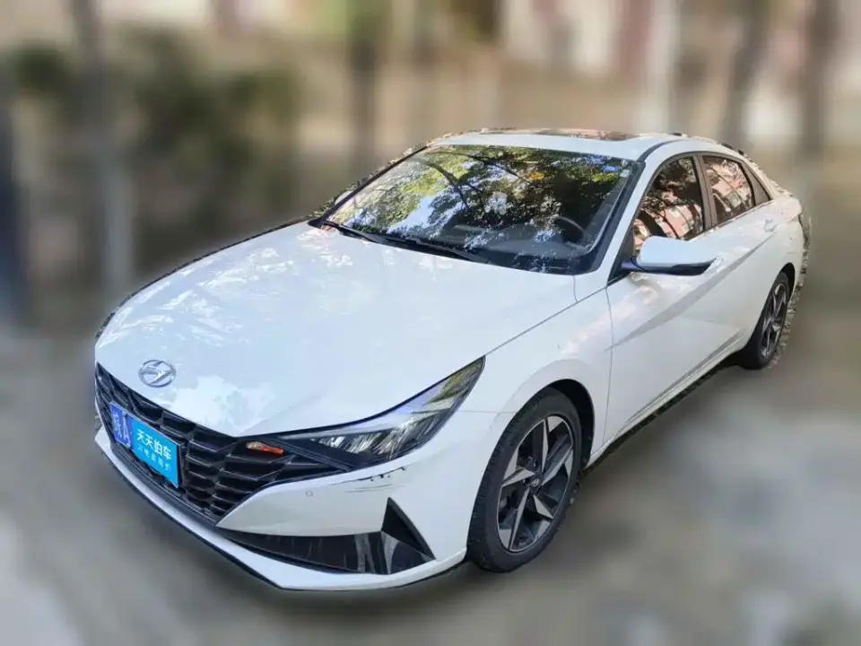 Hyundai Elantra 1.5L CVT LUX Premium Edition 2021
