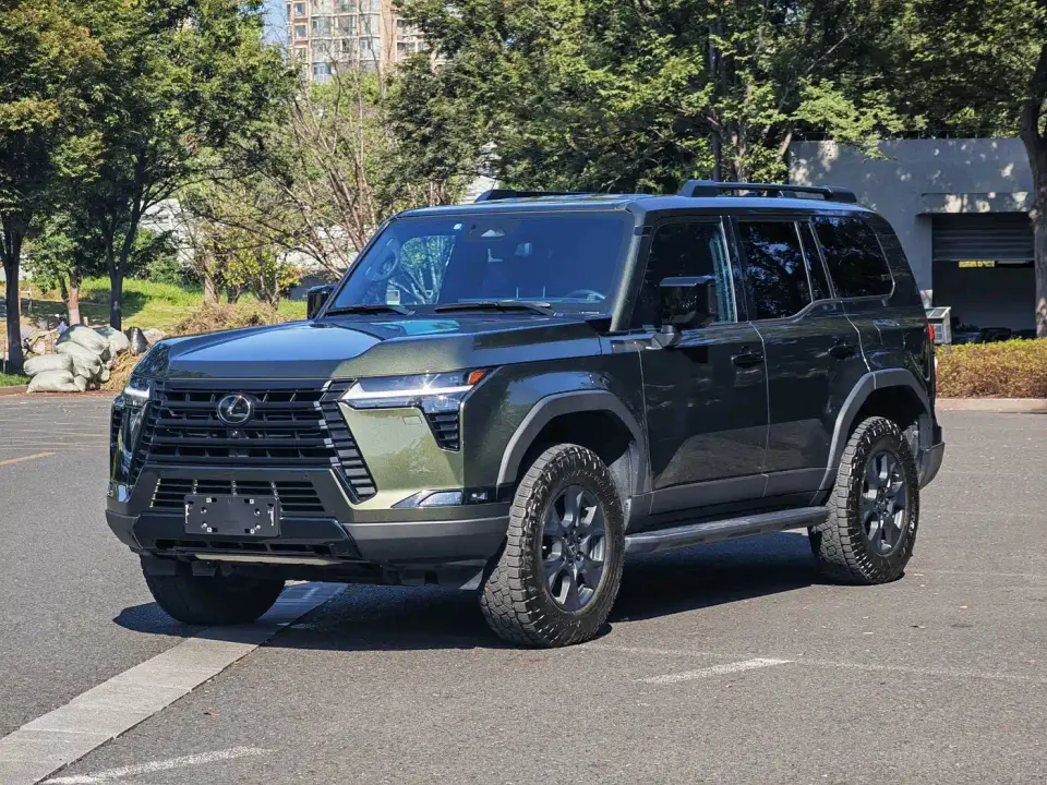 Lexus GX OVERTRAIL Summit Edition 2025