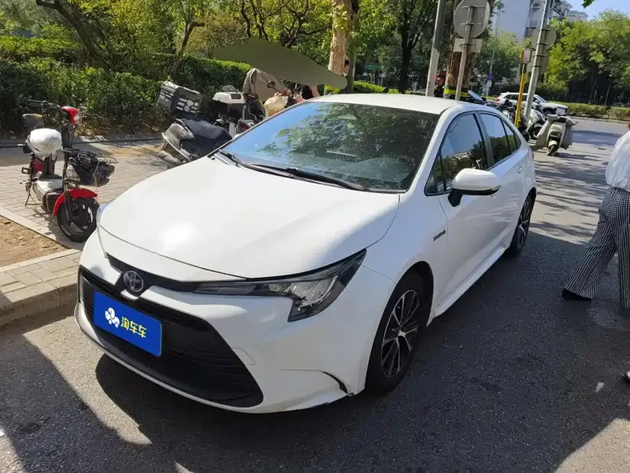 Toyota Levin Smart Hybrid 1.8L Leading Edition 2024