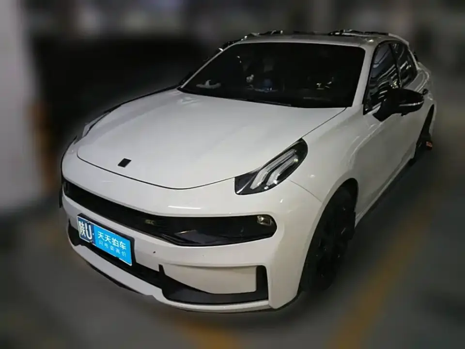 Lynk & Co 03 2.0TD Auto Power Version 2020