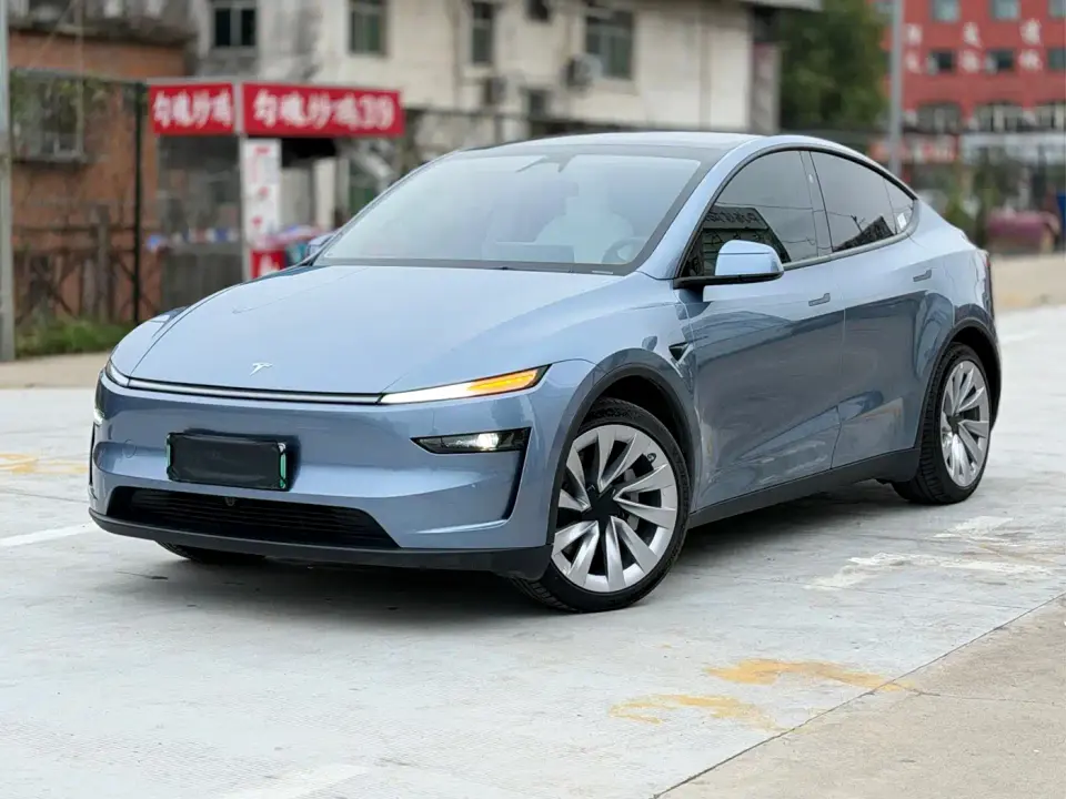 Tesla Model Y Model Long Range All-Wheel Drive Launch Edition 2026