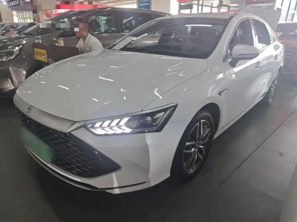 BYD Qin PLUS Champion Edition DM-i 120KM Excellence 2023