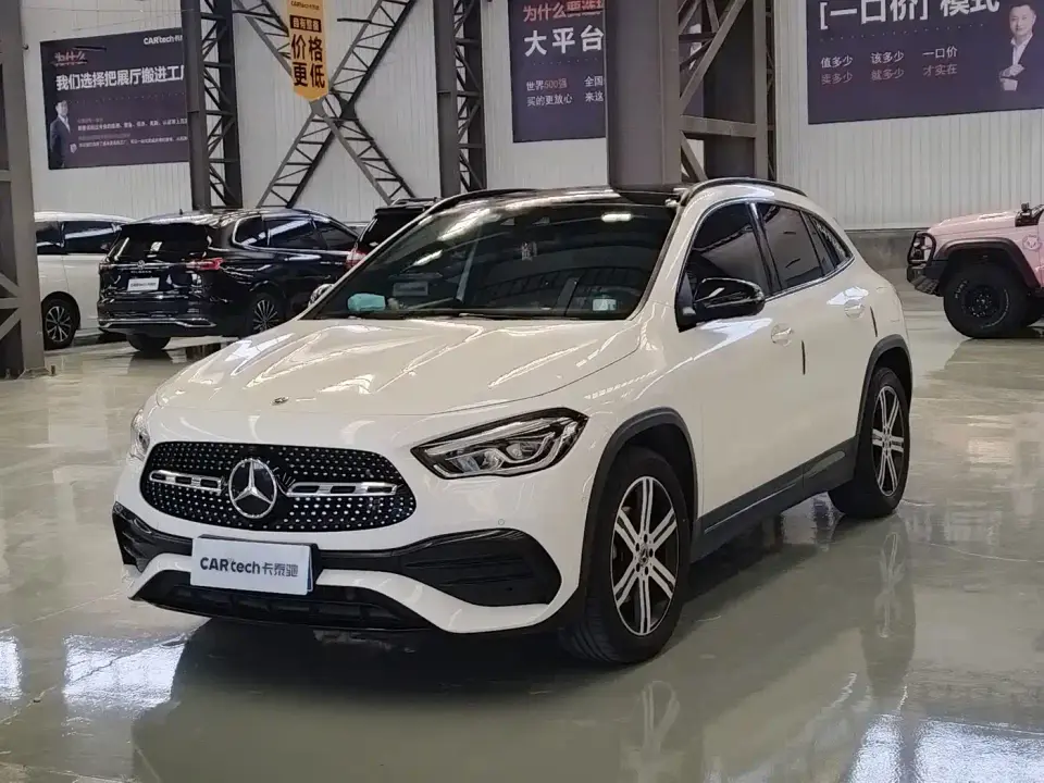 Mercedes-Benz GLA-Class Model GLA 200 4MATIC 2021