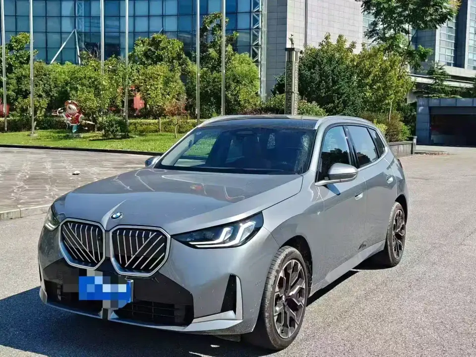BMW X3 xDrive30L Premium Model M Sport Black Package 2025