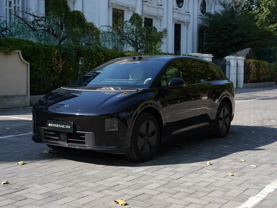 Li Auto i6 2WD Base Model 2026