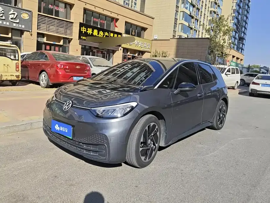 Volkswagen ID.3 Smart Outstanding Edition 2024