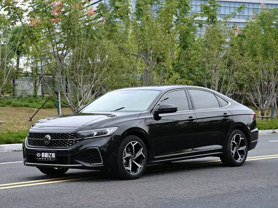 Volkswagen Passat Outstanding 380TSI Starlight Dragon Soaring Edition 2025