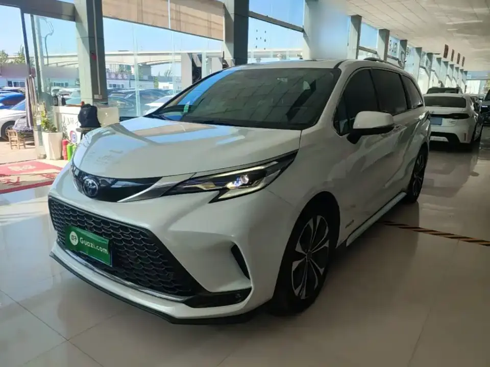 Toyota Granvia 2.5L Hybrid Prestige PLUS Edition 2024