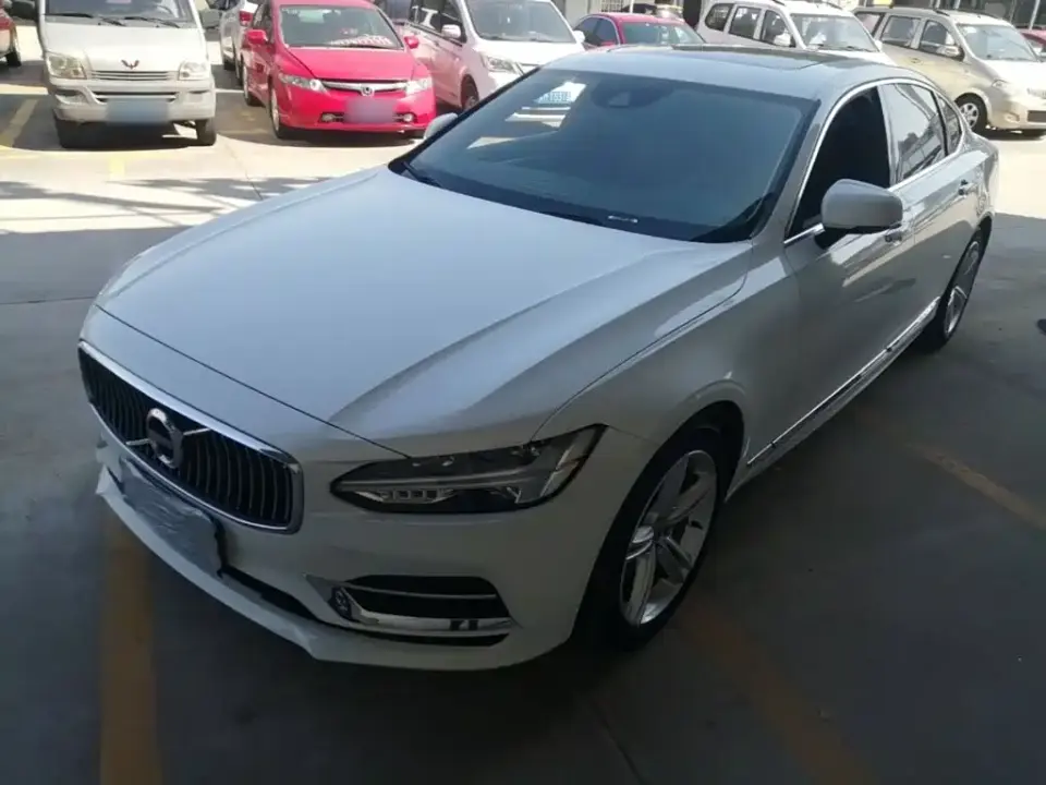 Volvo S90 T4 Smart Luxury Edition 2019