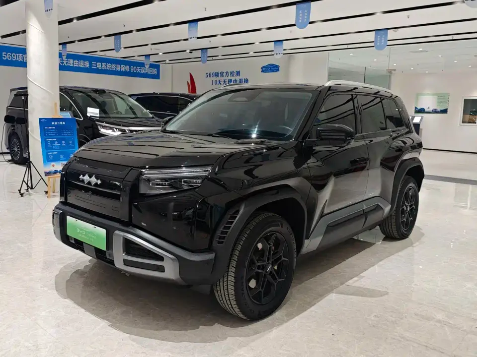 Fangchengbao Titanium 3 Model 620KM Rear-Wheel Drive Flash Charging Version 2026