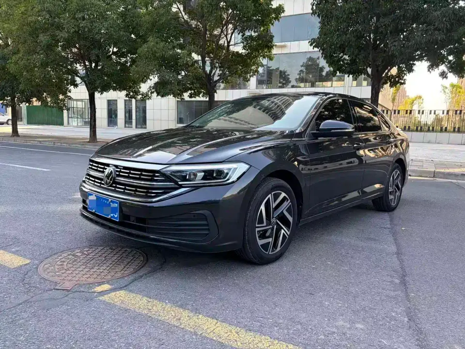 Volkswagen Sagitar Model Year 3rd Facelift 300TSI DSG Surpassing Edition 2025