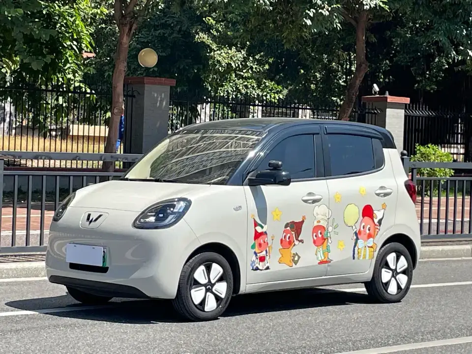 Wuling Motors Hongguang MINIEV 4-Door Advanced 2025