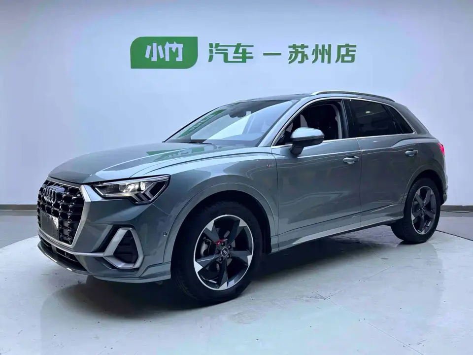 Audi Q3 35 TFSI Fashion Dynamic (1.4T) 2022