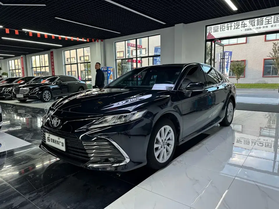 Toyota Camry 2.0GVP Leading Edition 2023