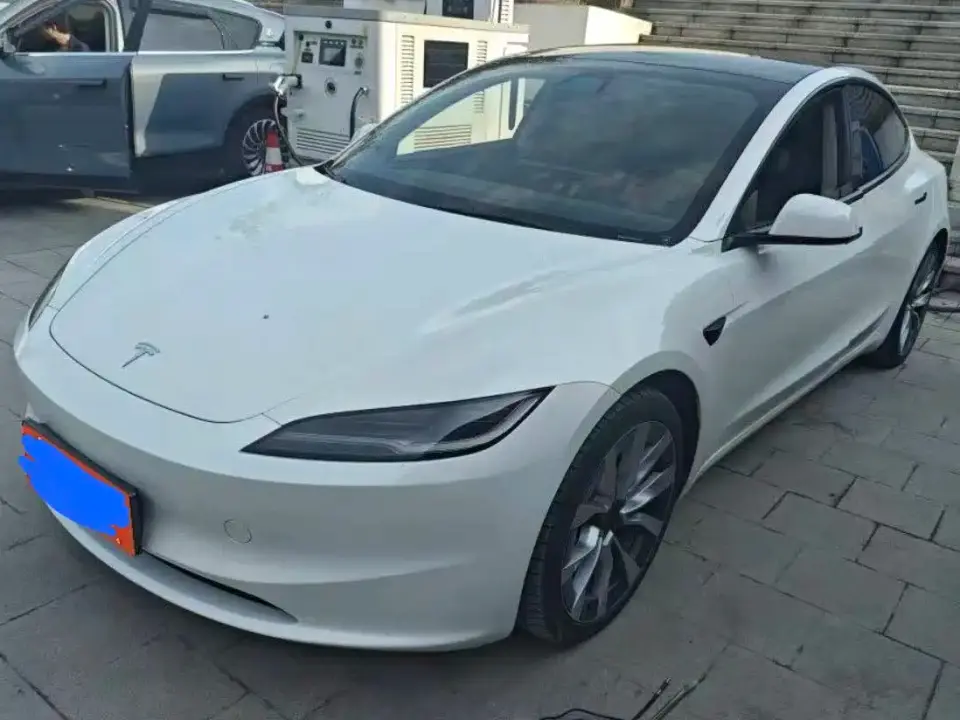 Tesla Model 3 Long Range All-Wheel Drive 2023