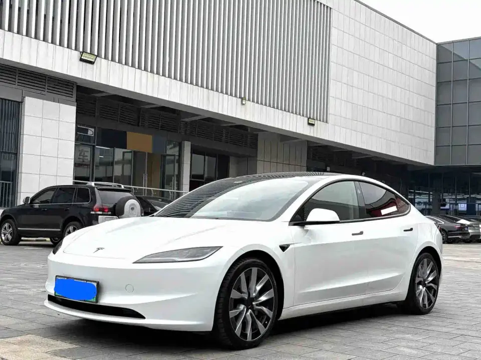Tesla Model 3 Long Range All-Wheel Drive 2023