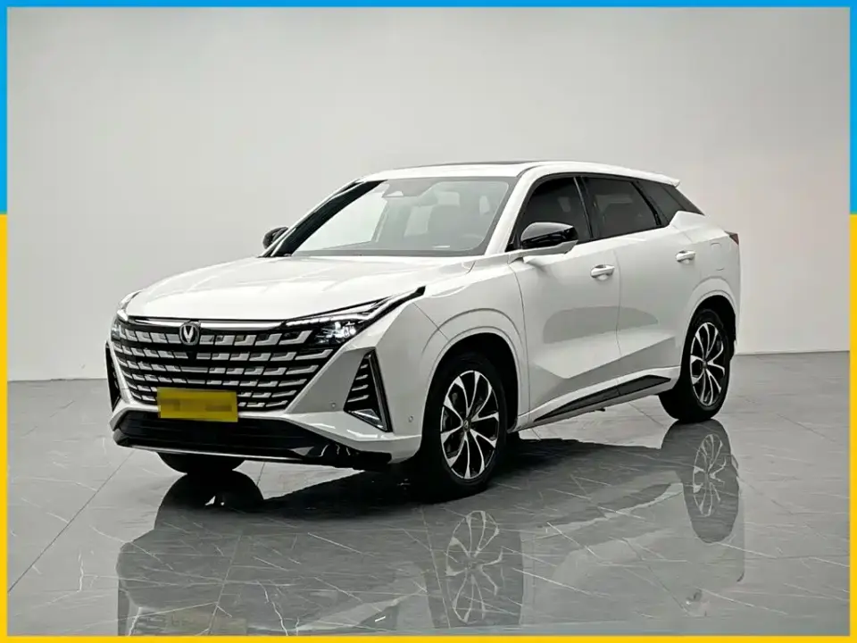 Changan UNI-Z New Energy Blue Whale Smart Electric iDD 125km Excellence Model 2024