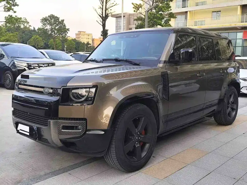 Land Rover Defender Model 110 P400 X 2020