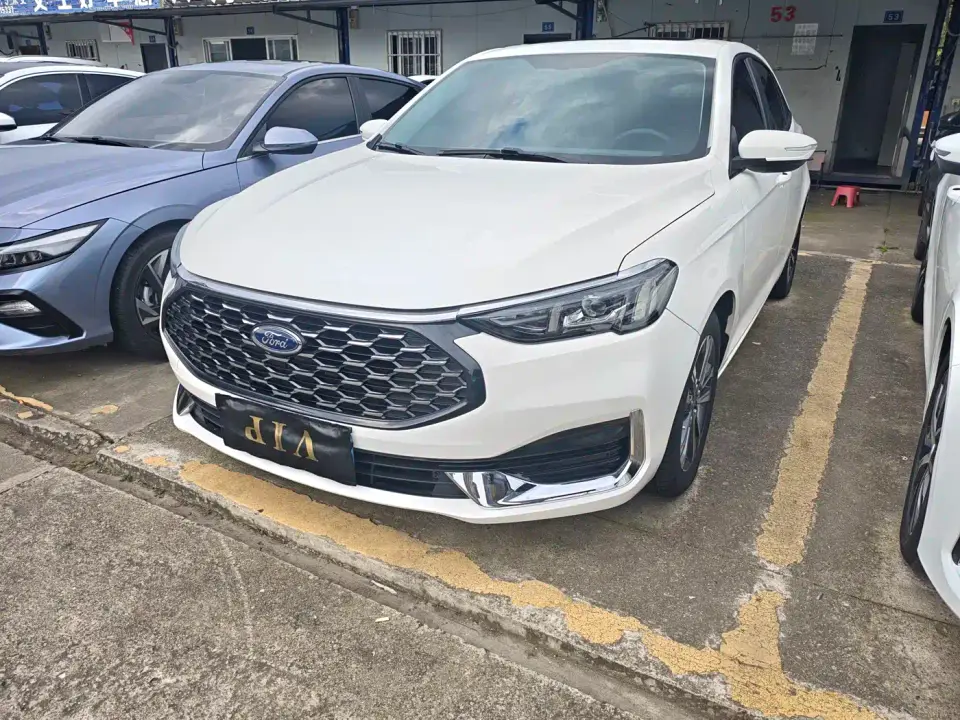 Ford Escort 1.5L Automatic Platinum Edition 2022