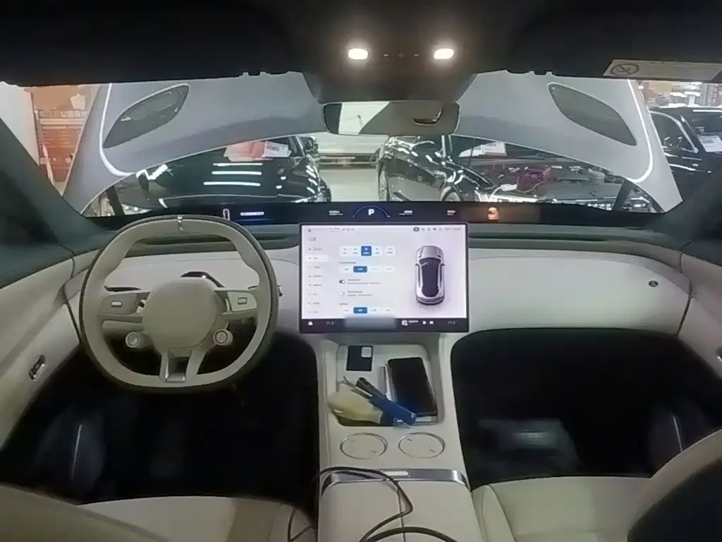 Xiaomi Auto Xiaomi YU7 Ultra Long Range High Performance AWD Max Edition 2025 — фото 10