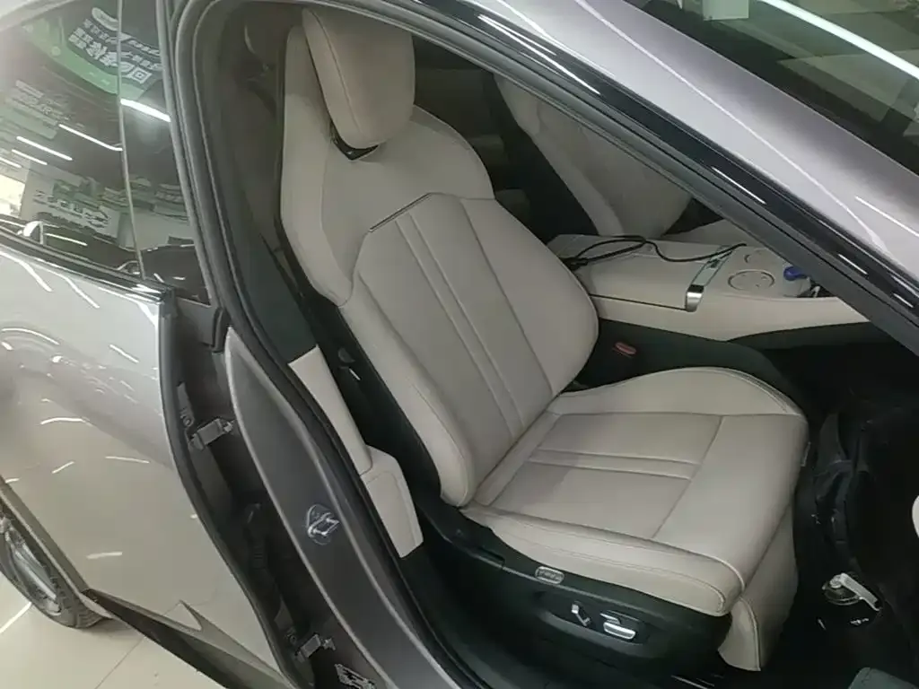 Xiaomi Auto Xiaomi YU7 Ultra Long Range High Performance AWD Max Edition 2025 — фото 25