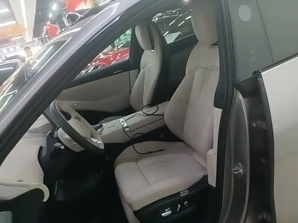 Xiaomi Auto Xiaomi YU7 Ultra Long Range High Performance AWD Max Edition 2025 — фото 15