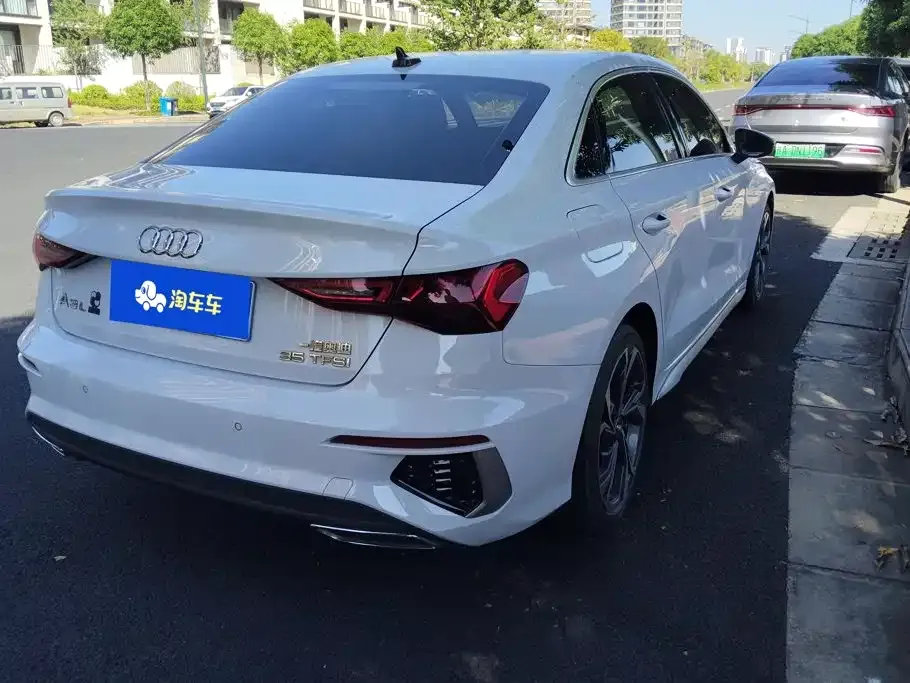 Audi A3 A3L Limousine 35 TFSI Luxury Sport 2021 — фото 3