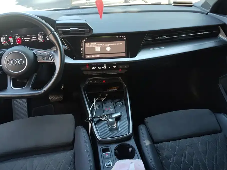 Audi A3 A3L Limousine 35 TFSI Luxury Sport 2021 — фото 13