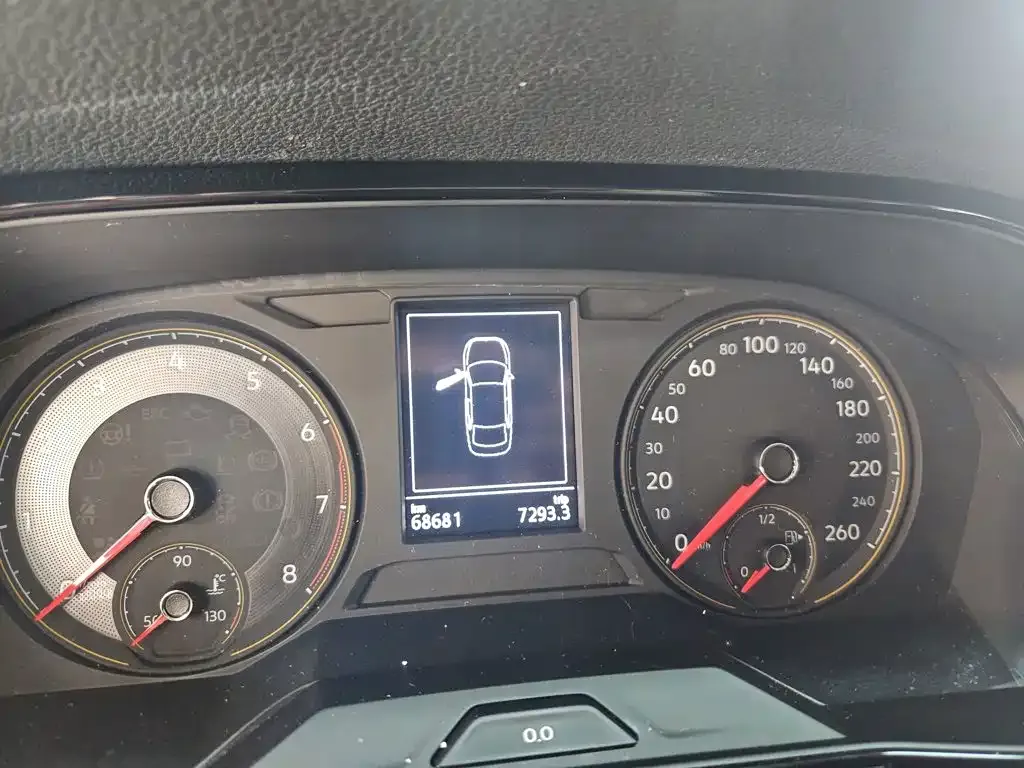 Volkswagen Lavida 1.5L Auto Comfort Edition 2021 — фото 11