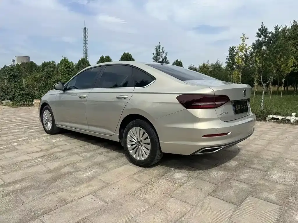 Volkswagen Lavida 1.5L Auto Comfort Edition 2021 — фото 5