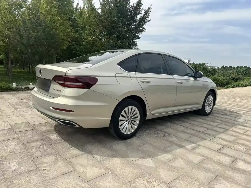 Volkswagen Lavida 1.5L Auto Comfort Edition 2021 — фото 7