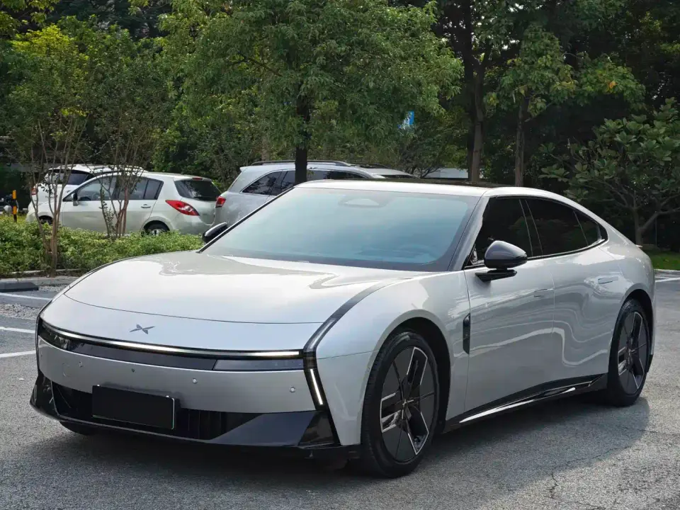 XPeng P7 702km Long Range Edition 2025