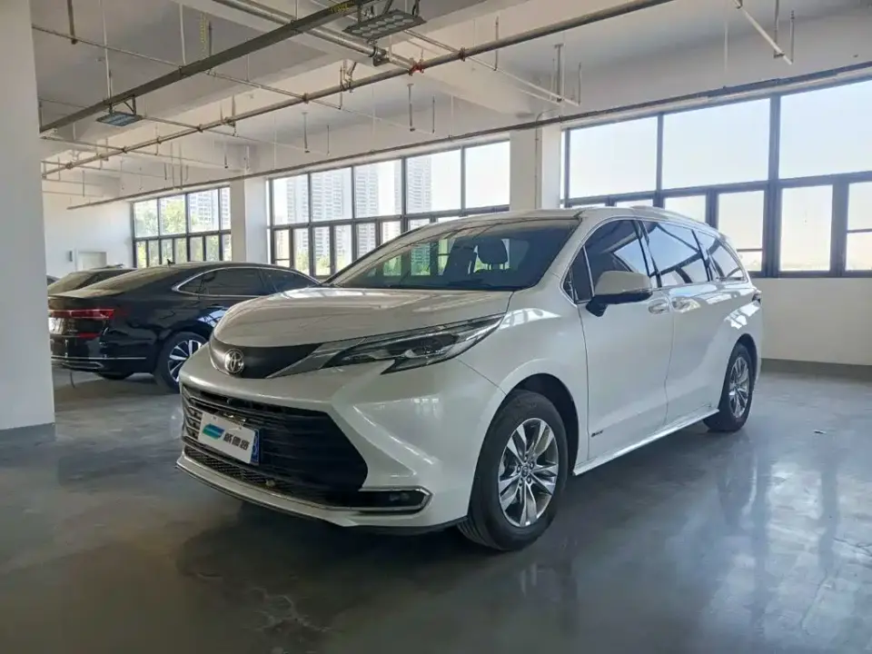 Toyota Sienna 2.5L Hybrid Comfort Edition 2025