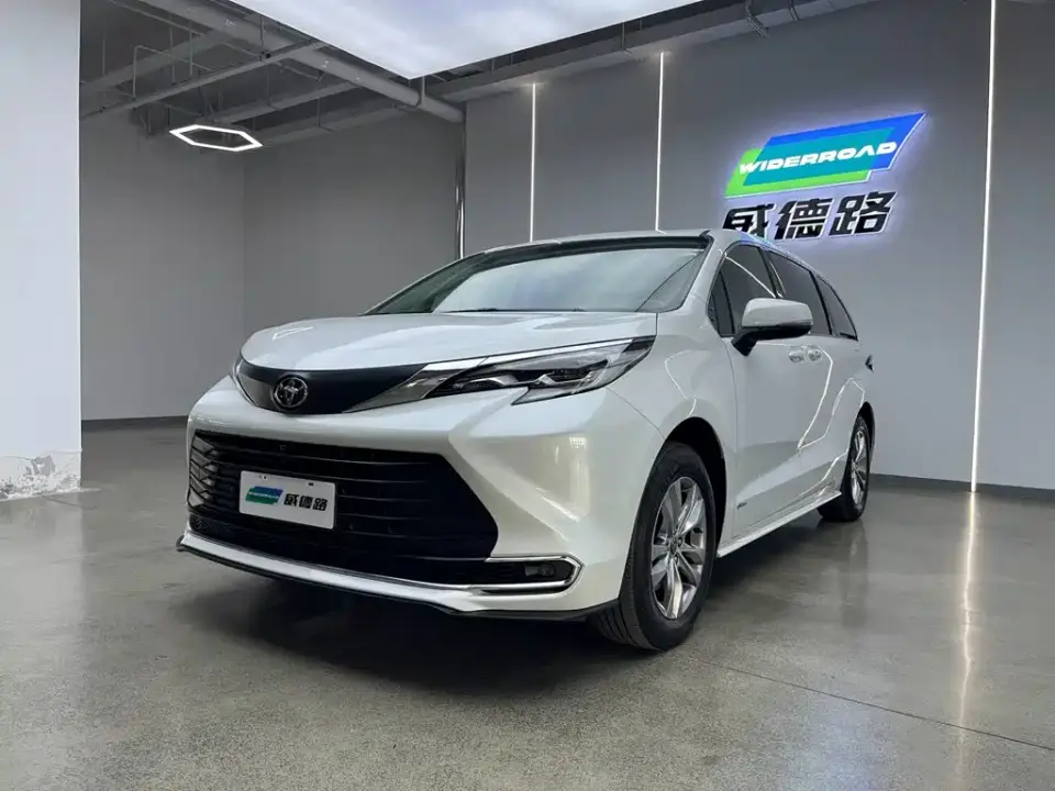 Toyota Sienna 2.5L Hybrid Comfort Edition 2025