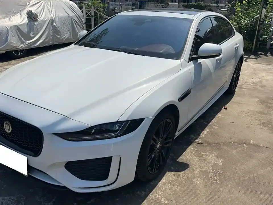Jaguar XEL Model 2.0T 250PS R-DYNAMIC S Gloss Black Sport Edition 2024