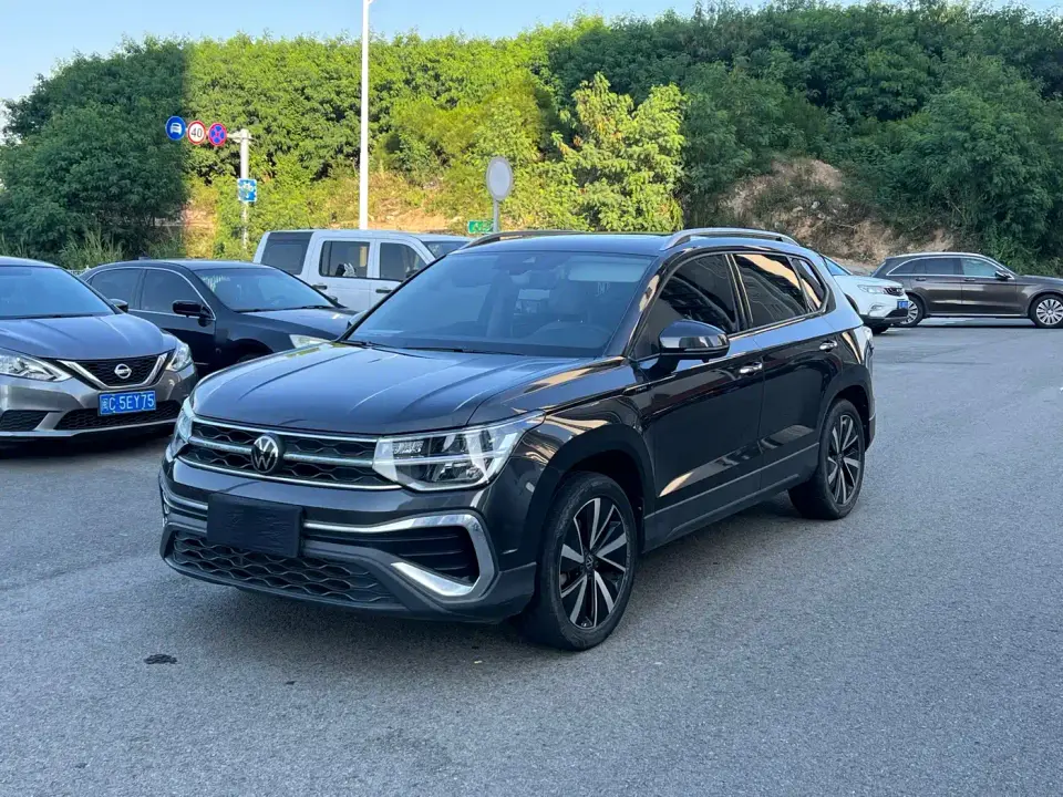 Volkswagen Tharu 300TSI 2WD Bright Moon Edition 2024