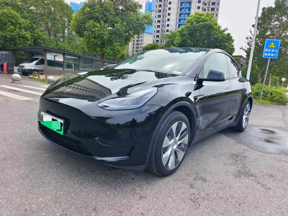 Tesla Model Y Facelift Rear-Wheel Drive Version 2023