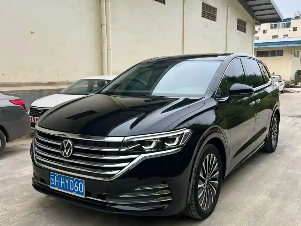 Volkswagen Viloran Facelift 380TSI Premium Edition 2023