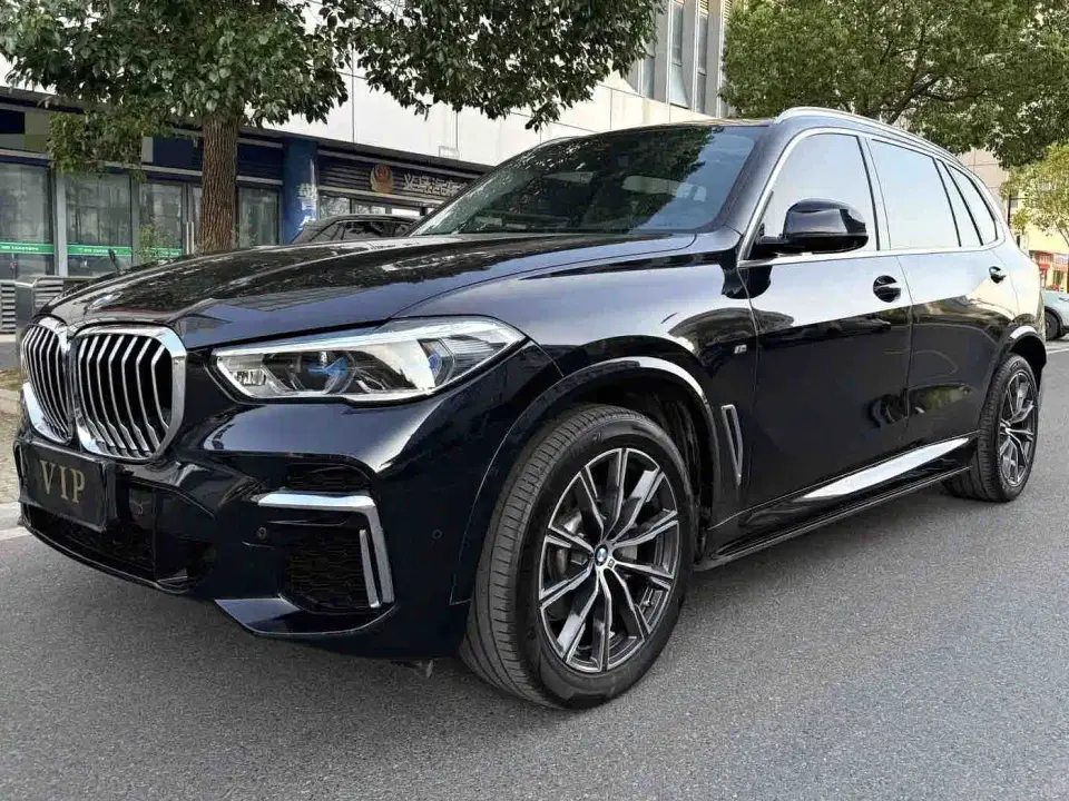 BMW X5 xDrive 30Li Premium M Sport Package 2023