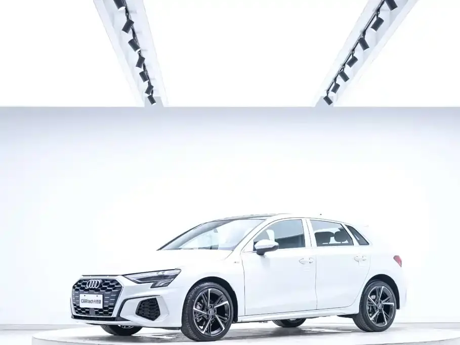 Audi A3 Facelift Sportback 35 TFSI Fashion Sport 2023