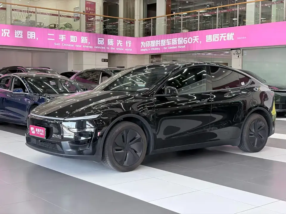 Tesla Model Y Rear-Wheel Drive 2026