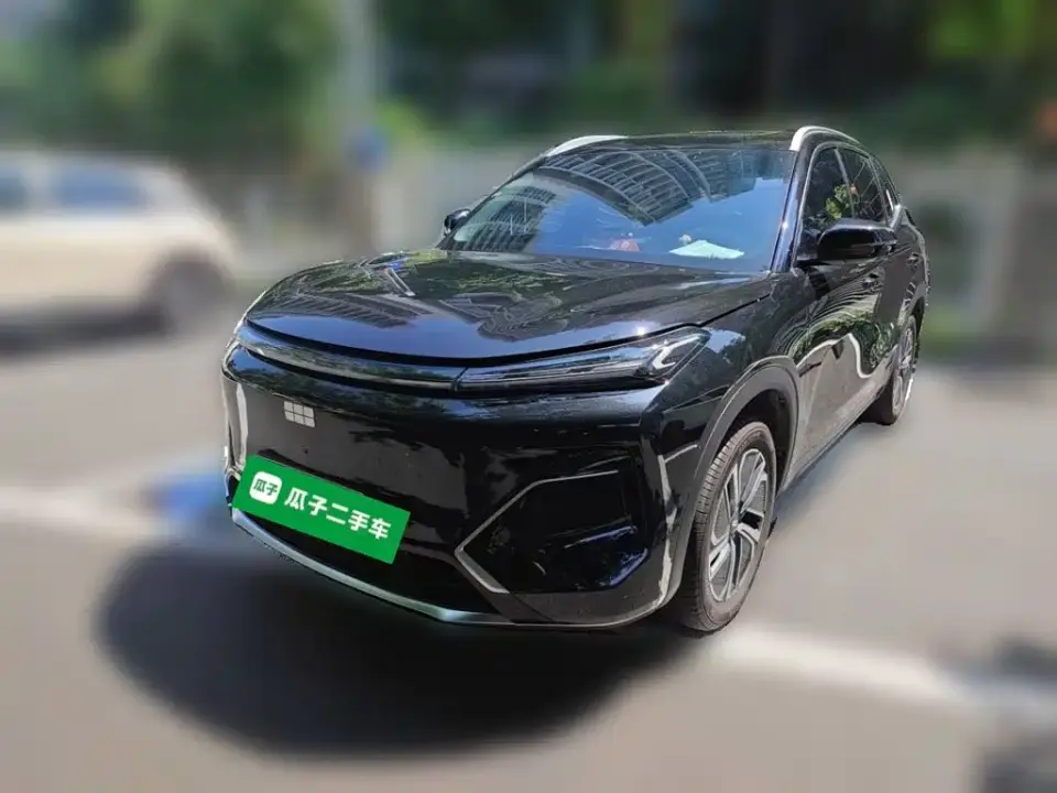 Geely Galaxy Galaxy Starship 7 EM-i Model 120km Voyage+ Edition 2025