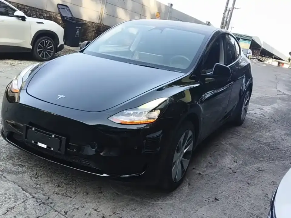 Tesla Model Y Facelift Rear-Wheel Drive Version 2023