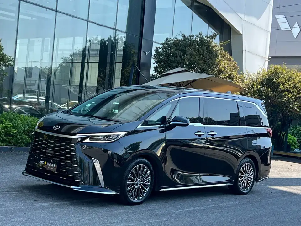 Lexus LM 500h Four-Seat Imperial Edition 2025