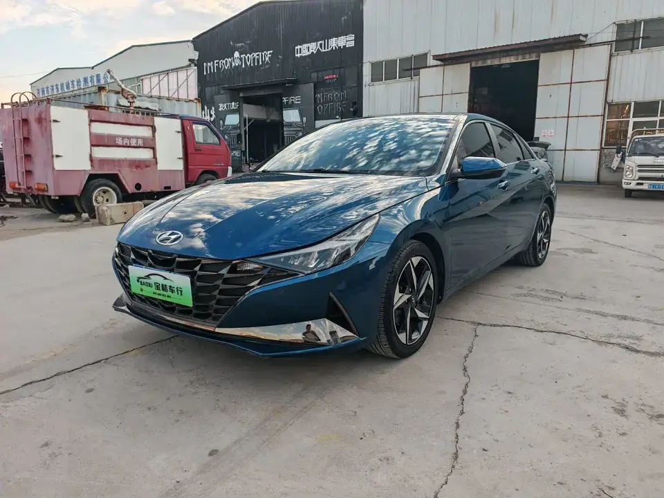 Hyundai Elantra 1.5L CVT LUX Premium Edition 2021