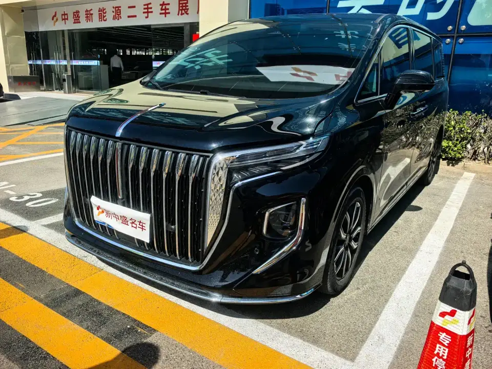 Hongqi HQ9 2.0T Smart Connect Flag Smooth Edition 2023