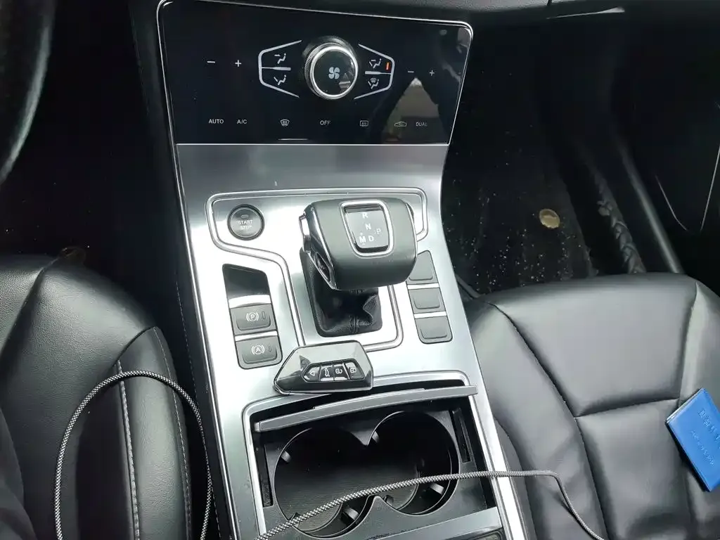 Hongqi H5 Classic Facelift 1.5T DCT Flag Rhythm Edition 2022 — фото 7